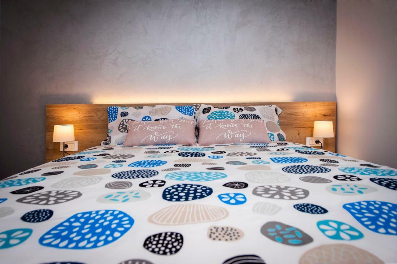 Studio Apartment Kris Rovinj Bagian luar foto